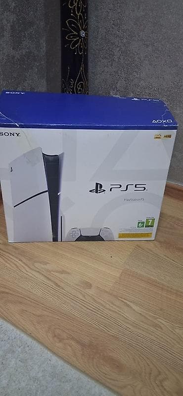 Xbox Series S: Sony PS5 qutusu — 1