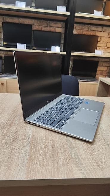 hp 121: ​💻 HP 15 ​📝 Model: HP 15 ​🧠 Prosessor (CPU): Intel Core i3-1315U ​⚡ — 2
