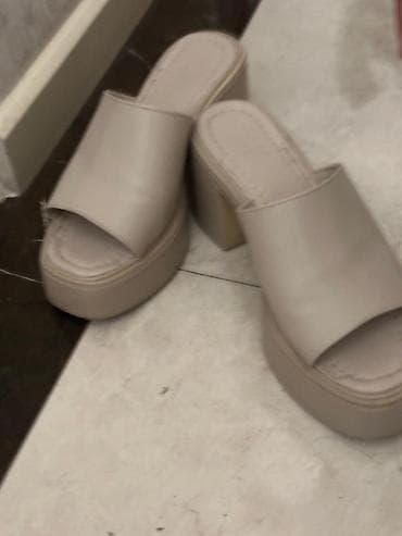 ayaqqab: Qadın üçün platformalı açıq burunlu tərtibatlı terk-sandalet - Rəng — 4