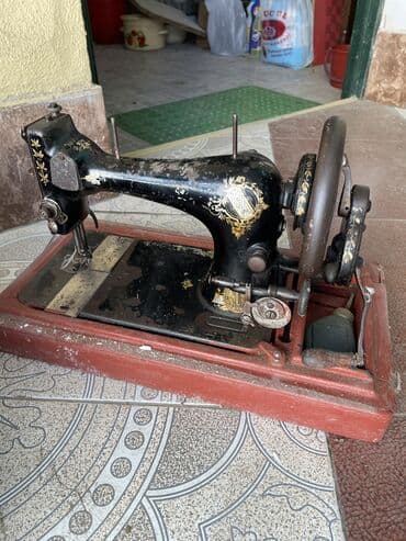 ручная швейна машина: Ulu nənəmdən qalma tikiş maşını — 1