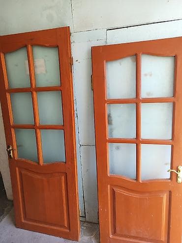 Taxta iç qapılar – şüşəli klassik model - Material: massiv taxta