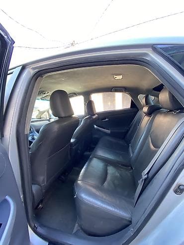 changan benni 2007: Toyota Prius – hibrid sedan - Korpus: 5 qapılı liftbek/sedan kuzov - — 10