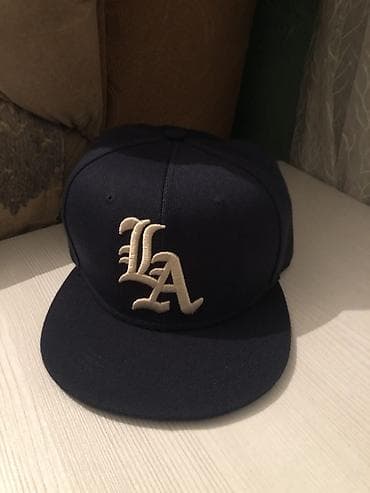Qara-navy rəngdə snapback beysbol papağı - Ön hissədə iri “LA” loqosu