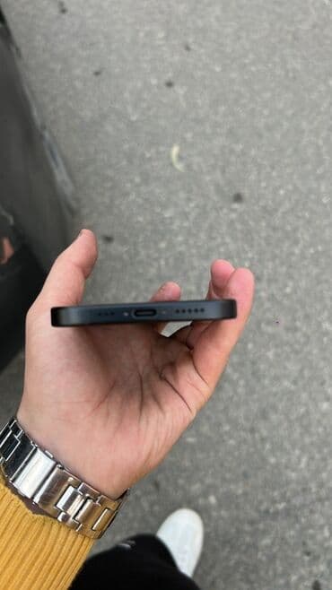 nothing phone 2 qiyməti: IPhone 15, Qara, Face ID, Simsiz şarj — 4