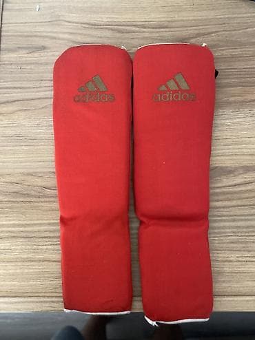 Adidas döyüş idmanları üçün qol qoruyucuları (cüt) - Rəng: qırmızı -