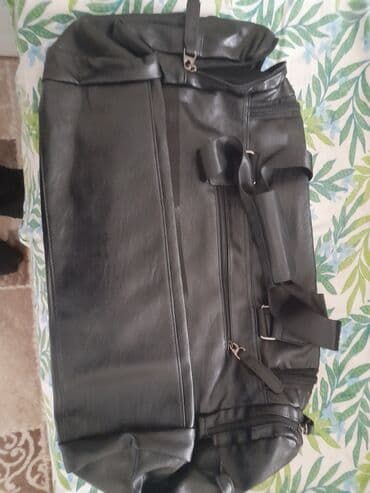 Eynəklər: Qara rəngli çoxfunksiyalı çanta – səyahət, idman və gündəlik istifadə — 1