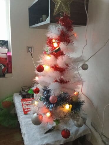 şaxta baba çəkmək: Sam ağacı yolka . oyuncaqlarla birlikdə verilir . her biri 13 man — 1