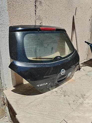 4 bolt diski: Məhsul: Nissan Tiida arxa baqaj qapağı (heçbek) Təsvir: - Orijinal — 2