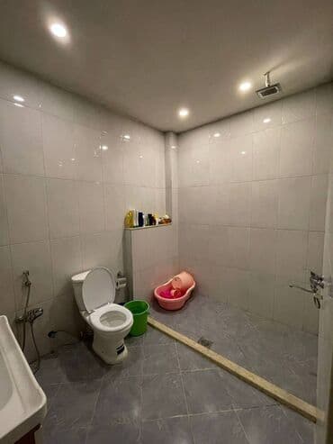 masazirda yeni tikili: Mənzil kirayə verilir. Zümrüd MTKda yerləşir. Tam təmirlidir, döşəmə — 2