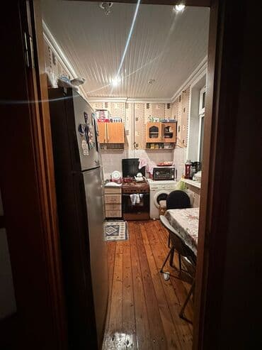 əmircan qəsəbəsi: Bakı, Bakıxanov qəs., 3 otaqlı, Köhnə tikili, m. Neftçilər, 70 kv. m — 7