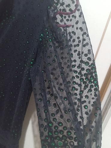 qara noqteler: Qadın gecə/libas paltarı - Rəng: qara, bütün səthdə xırda yaşıl — 2