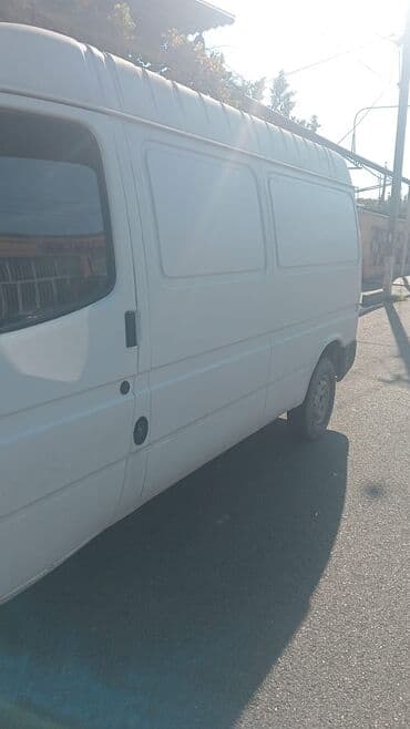 yuk maşını satılır: Il -1997. Ağ rəngli yük/furqon mikroavtobus Xüsusiyyətlər: - — 7