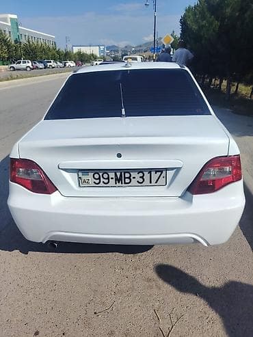 Daewoo Nexia: 1.5 l | Sedan — 5