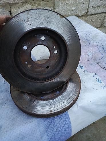 Kompressorlar: Mitsubishi airtrekindi cox az sürülüb keyfietli materiali var — 2