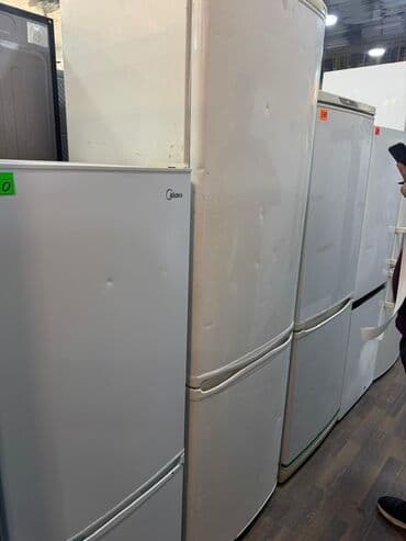 sok soyuducusu: İşlənmiş 2 qapılı Midea Soyuducu Satılır, rəng - Ağ, Təkərli — 1