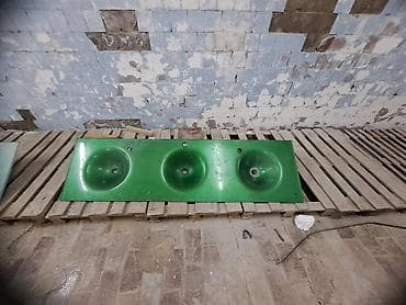 mekteb levazimatlari: Üçlü lavabo paneli – bərk səth materialdan - Model: üç ədəd dairəvi — 3