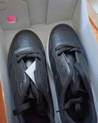 adidas qaçış üçün qadın krossovkaları: Ölçü: 37, rəng - Qara, Yeni — 1