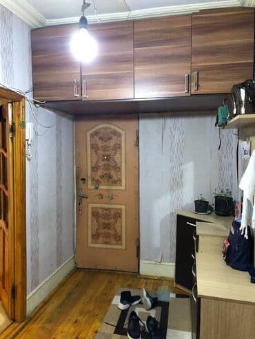 sibrizdə evlərin qiyməti: Bakı, 4-cü mikrorayon, 2 otaqlı, Köhnə tikili, m. Memar Əcəmi, 50 kv. m — 6