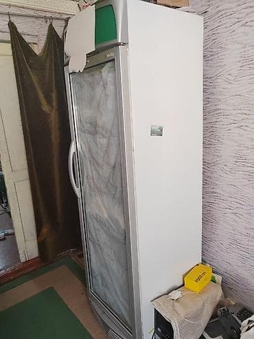 Ticarət vitrin soyuducusu – LIEBHERR markalı, şüşə qapılı, tək qapı — 1