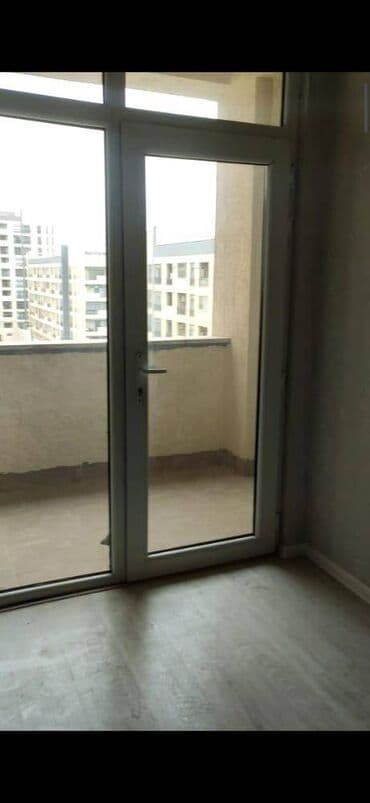 arenda pub restoran: 3otaq 95kv.m sahəsi olan mənzil kirayə verilir.Mənzildə kombi istilik — 4