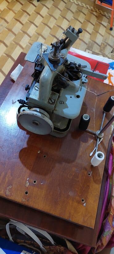 упаковщица в швейный цех бишкек: Overlok maşini.sovet dövründən qalma.işlək vəziyyətdədi.ünvan — 4