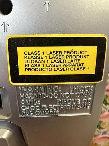 baseus qulaqciq: Samsung RCD-M50B portativ musiqi mərkəzi - Funksiyalar: CD pleyer — 4