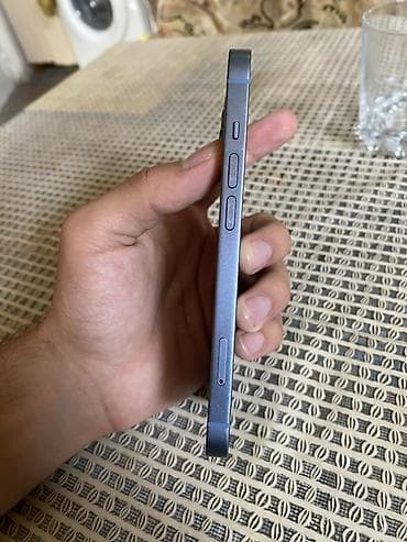 android 14 tv box: IPhone 14, Mavi, Face ID — 2