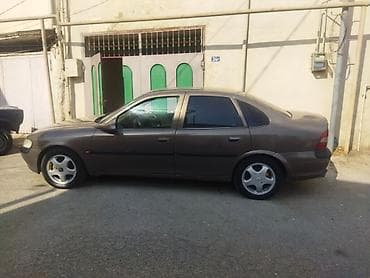 Avtomobil satışı: Opel Vectra: 1.8 l | 1997 il 427000 km Sedan — 8