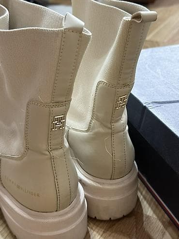 cəkmə: Tommy Hilfiger bej qadın botları 200 azn-a alınıb, çox səliqəli — 2