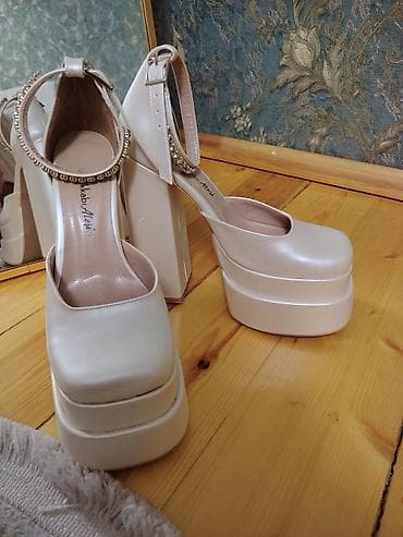 kreditle qizil saat: Platform dabanlı ayaqqabı. 1 dəfə gəlinlik üçün geyinilib yenidir — 4