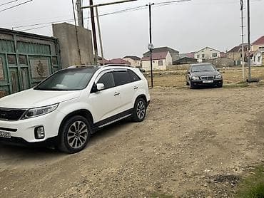 sadiq lapetler: Kia Sorento: 2 l | 2013 il Ofrouder/SUV — 3