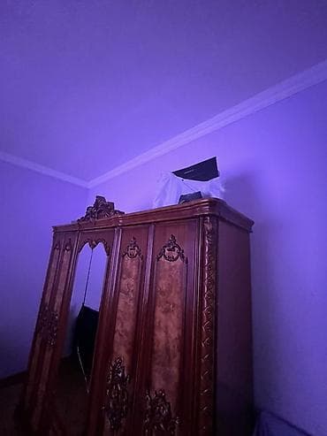 İşlənmiş, 6 qapı, Güzgülü, Qəhvəyi, Taxta, Açılan, Düz dolab