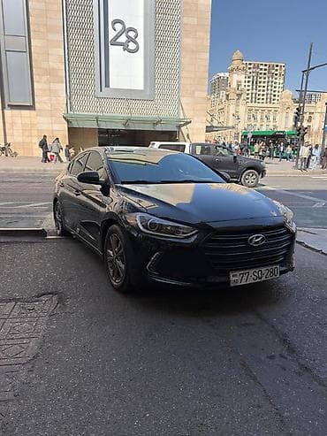 hyundai az: Hyundai Elantra sedan – qara rəng, 4 qapı, AZ nömrə nişanı. Şəhər üçün — 10