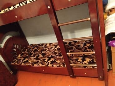 деревянные двухъярусные кровати: Для девочки и мальчика, Б/у, Кровать, С матрасом, Без выдвижных ящиков — 4