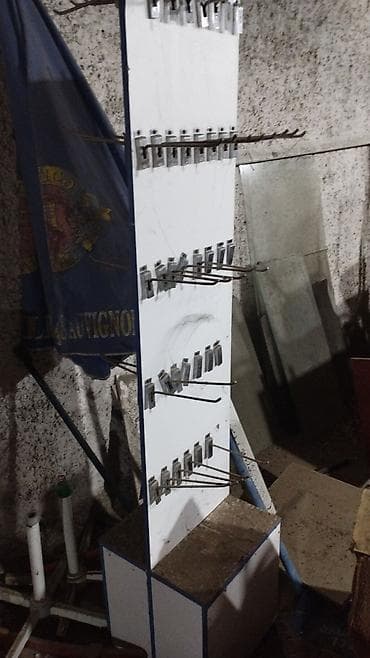 parça dolab: Mağaza avadanlığı dəsti - Şüşə vitrin rəfləri: 2 ədəd, metal çərçivə — 2