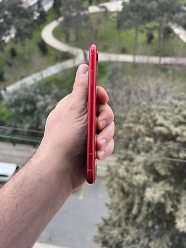iphone xr barter: IPhone Xr, Qırmızı, Face ID — 3