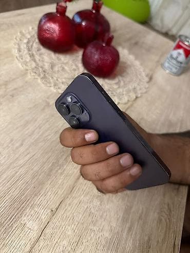 ön kamera: IPhone 14 Pro, Deep Purple, Simsiz şarj — 3