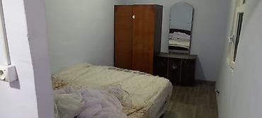 corat kiraye ev: 1 otaqlı mənzil – tam mebellidir Planlaşdırma: - Kiçik dəhlizdən — 10