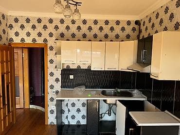 yeni gunəşli ev: Satılır yeni günəşli D massivi bina 29yerləsən 2-2ayrılmış 4 otaqlı — 6