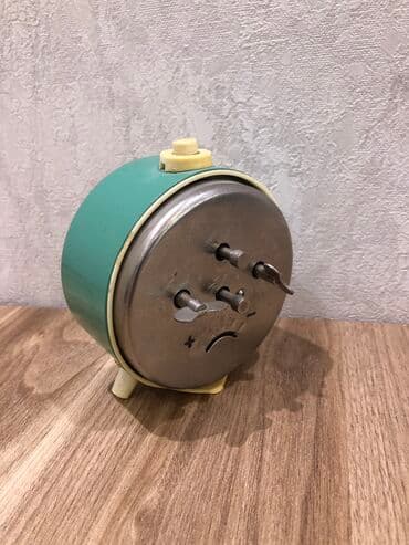 qizil onluq qiymeti: Masaüstü Mexaniki Əntiq saat 1970 il — 10