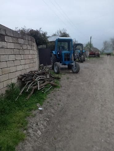комбик: Mavi rəngli təkərli kənd təsərrüfatı traktoru - Tam qapalı kabina — 5