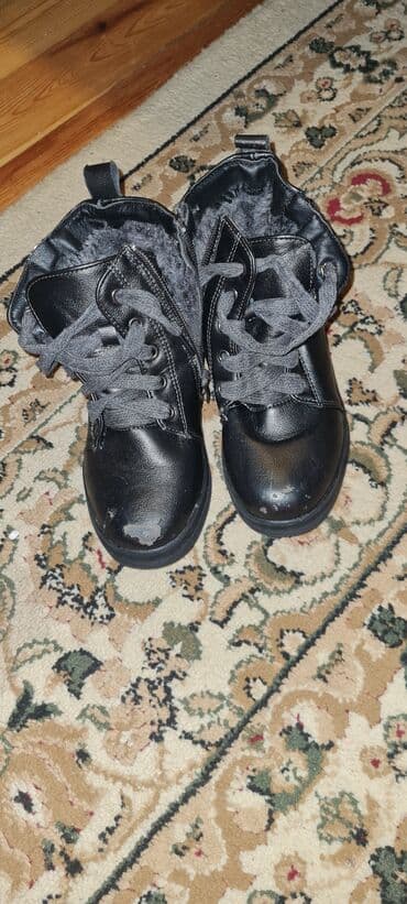 30 azn alinib 28 razmeddi tek problem burun terefinde qabiq soyulub lalafo.az -da 30 azn alinib 28 razmeddi tek problem burun terefinde qabiq soyulub