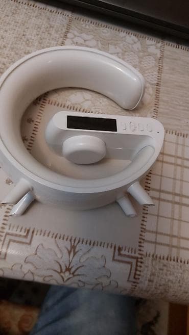 Ağıllı masaüstü LED lampa, simli şarj və saat funksiyası ilə. Müasir — 2