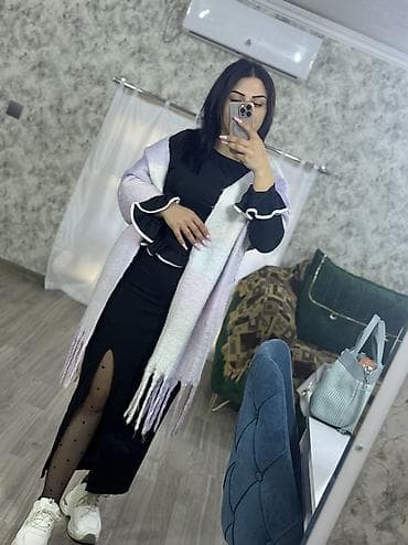 palto qadın üçün: Salam’Adim Gülü 30yaşim var’Kimə afisantka lazimdi əlaqe saxlıya bilər — 1