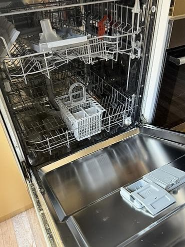 TEZE kimi, Hotpoint Ariston qabyuyan maşın – tam inteqrasiya olunan — 2