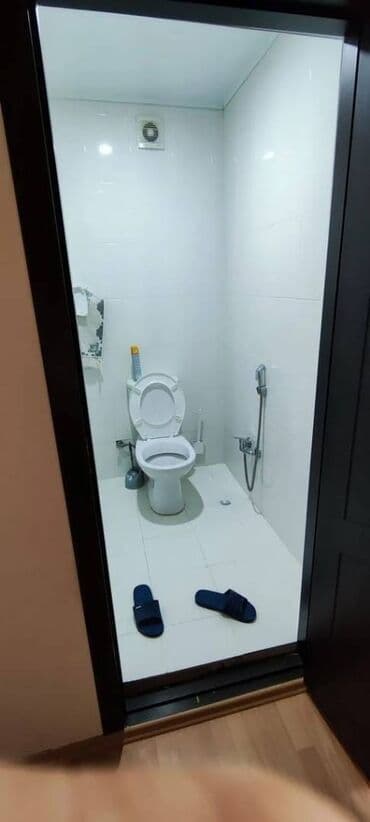 sarayda kiraye: Xətai rayonu,Həzi Aslanov metrosunun çıxışı.16 mərtəbəli binanın,3-cü — 7