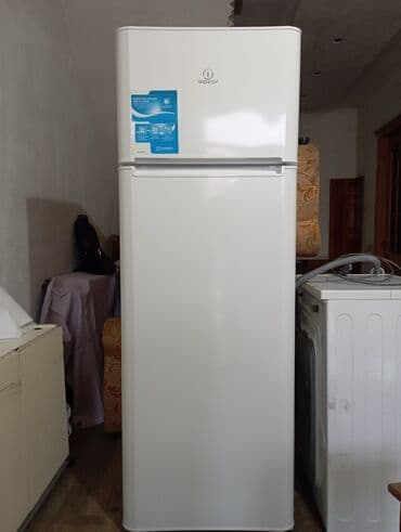 холодильник для автомобиля: İşlənmiş 2 qapılı Indesit Soyuducu Satılır, rəng - Ağ — 1