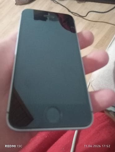 mini ipad 6: IPhone SE, Space Gray, Barmaq izi — 3