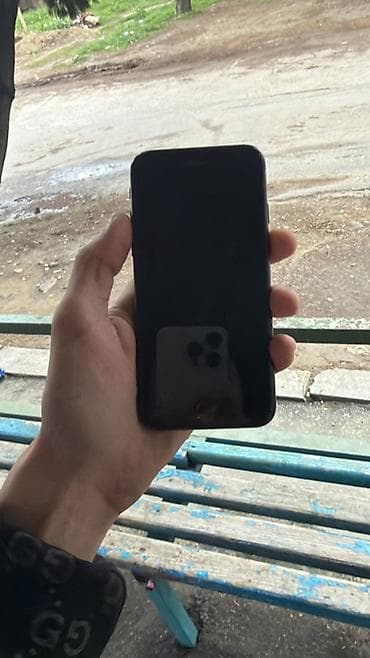 ayfon 4 kameralı: IPhone 8, Qara, Barmaq izi — 1