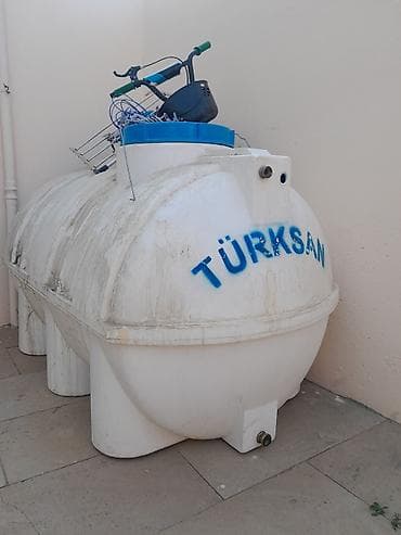plasmas bak: Türksan plastik su çəni - Tutum: 1000 litr (korpus üzərində “1000 LT” — 1